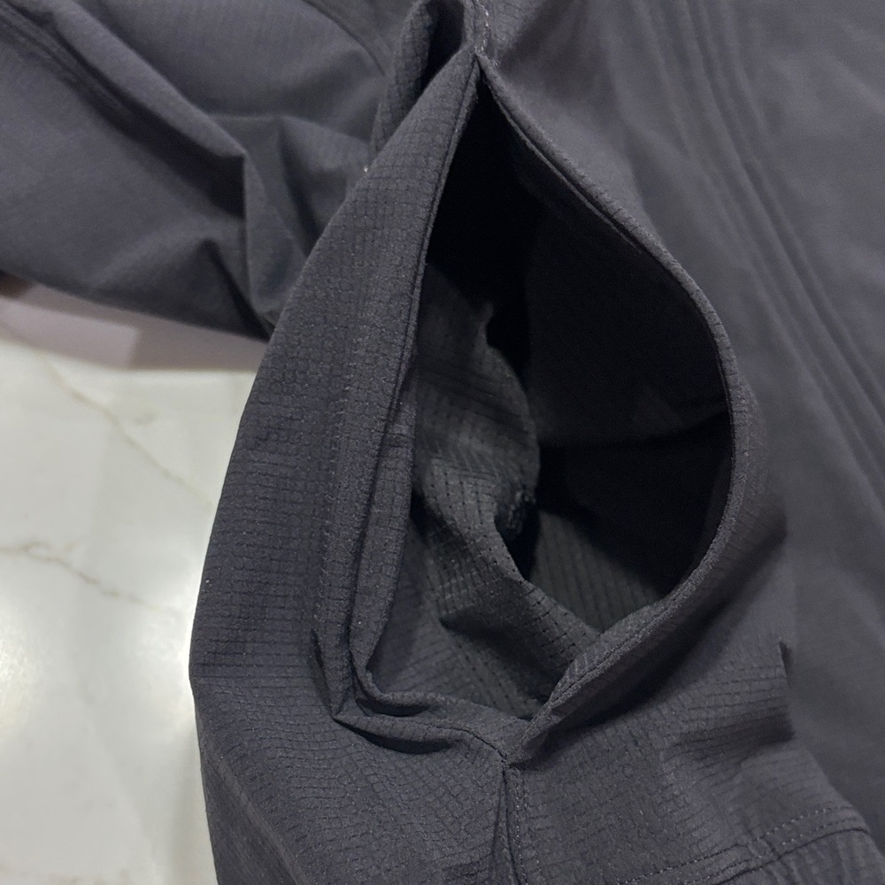 lululemon athletica Black Cropped mile marker run crew Zip-Front Jacket - Picture 10 of 15